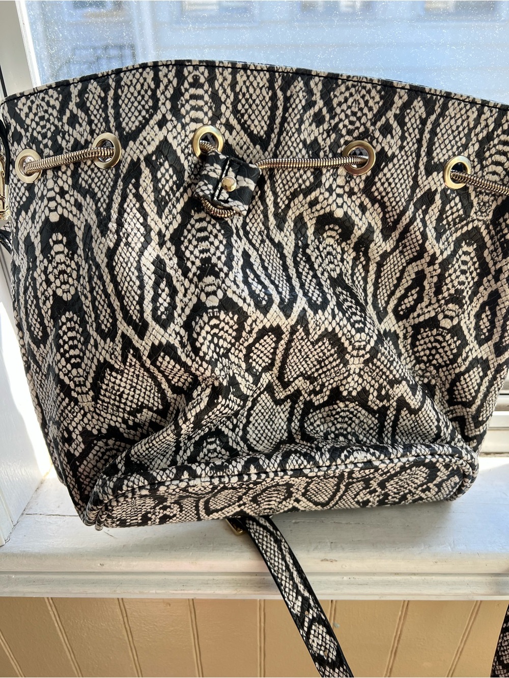 Black & Cream Snake-Print Shoulder Bag